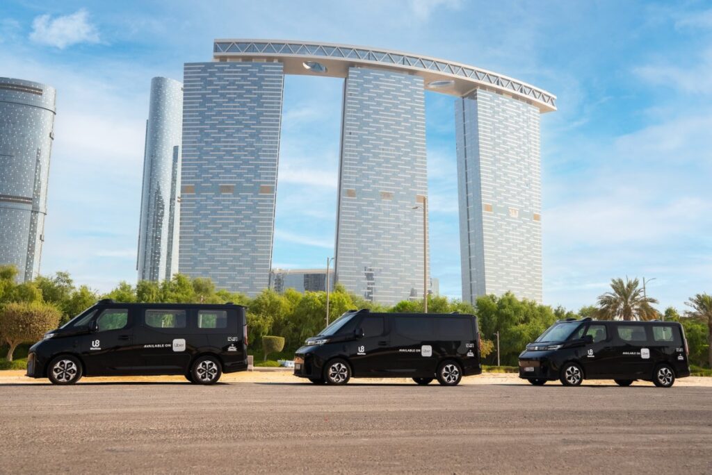 Los servicios de robotaxi Uber y WeRide en Abu Dabi se vuelven oficialmente sin conductor