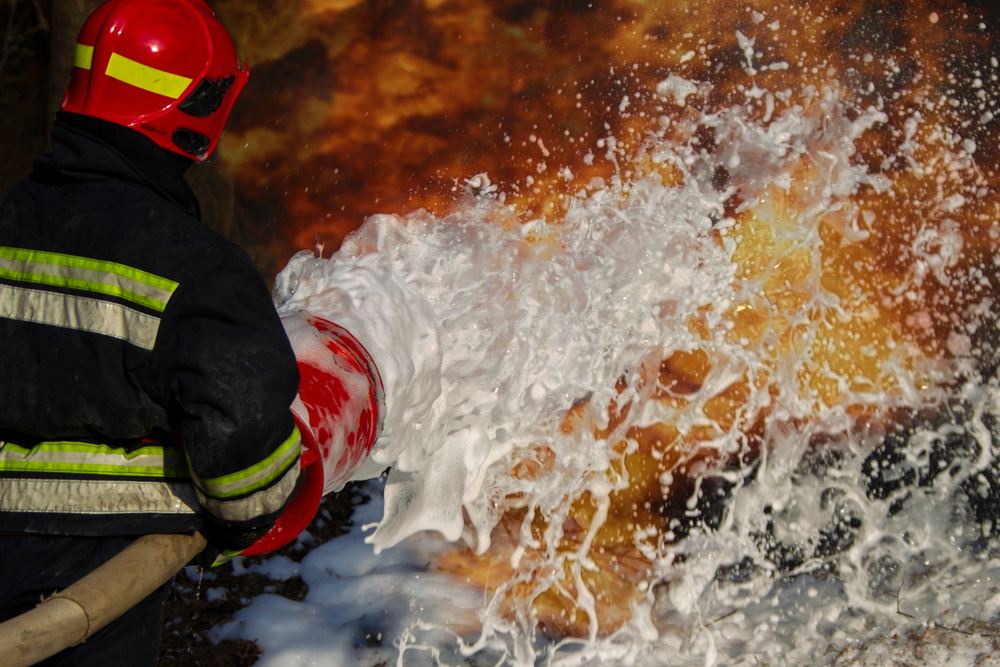 Un estudio identifica los principales contribuyentes a la exposición a PFAS entre los bomberos de EE. UU.