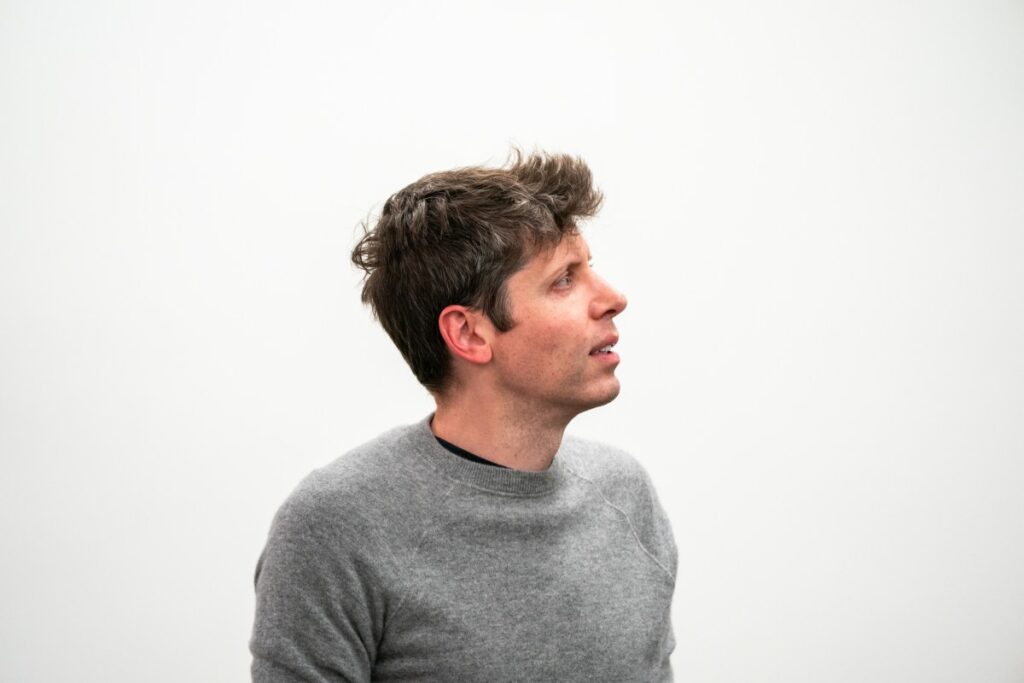 Sam Altman presenta la oferta de ‘caída de micrófono’ a todas las nuevas empresas de Y Combinator