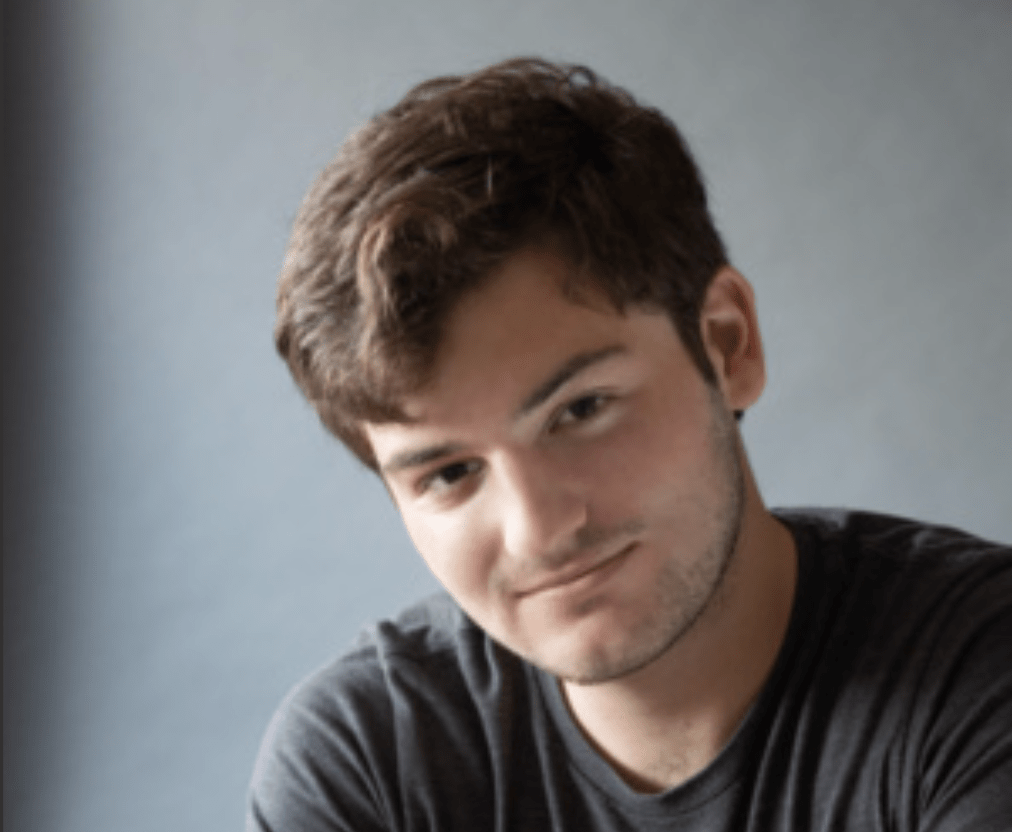 Theo Baker pasó cuatro años investigando Stanford. Antes de irse, esto es lo que encontró.