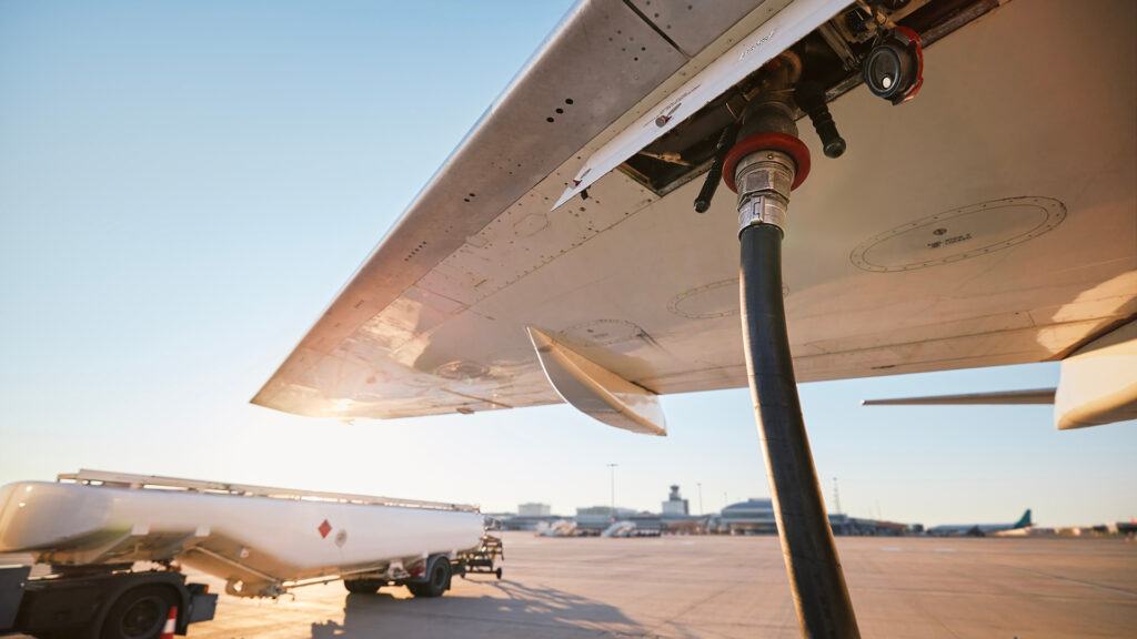 Cómo PySAF convierte el petróleo biocrudo en combustible de aviación sostenible