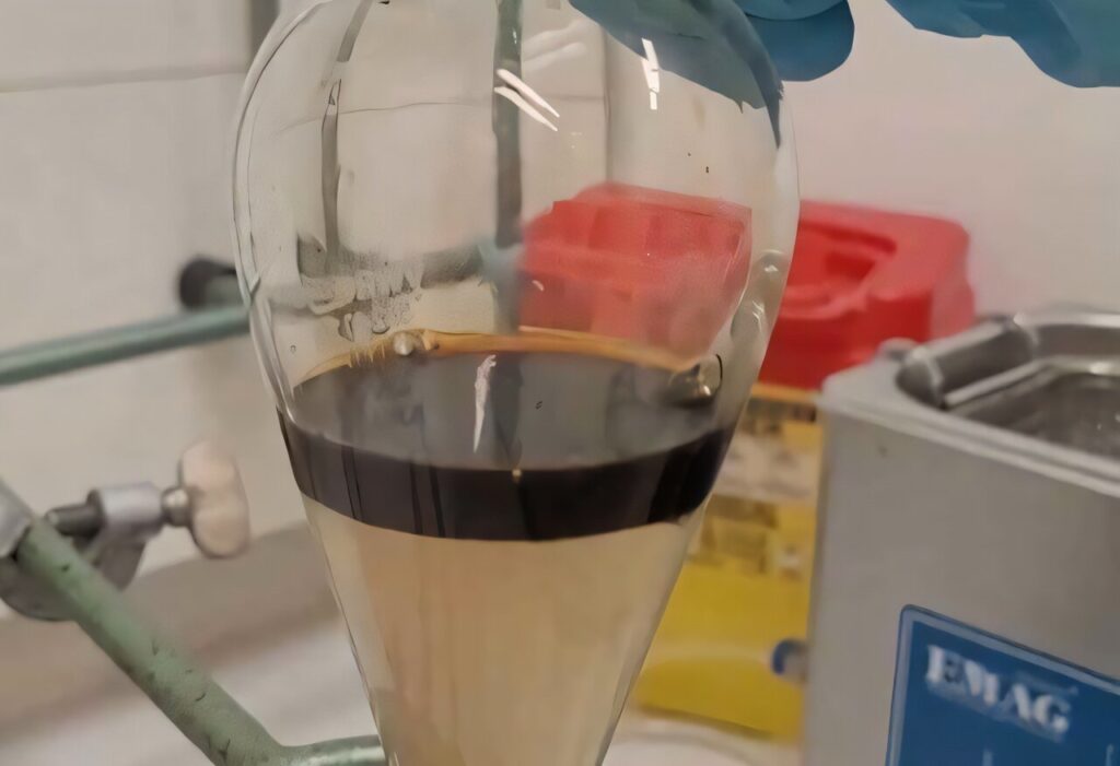 Un proceso catalítico convierte residuos plásticos mezclados en aceite apto para su reutilización