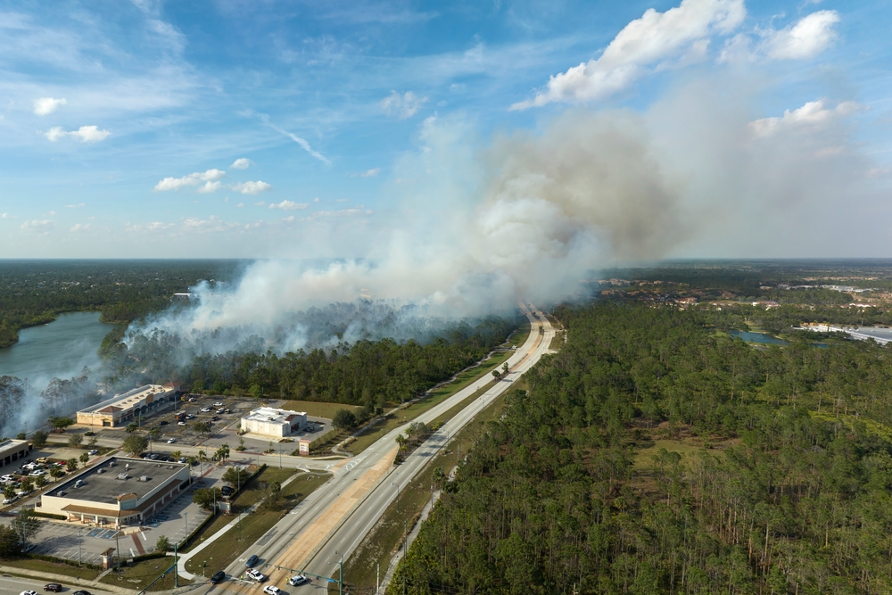 El humo de los incendios forestales empeora la contaminación por ozono a nivel del suelo, lo que provoca una mala calidad del aire.