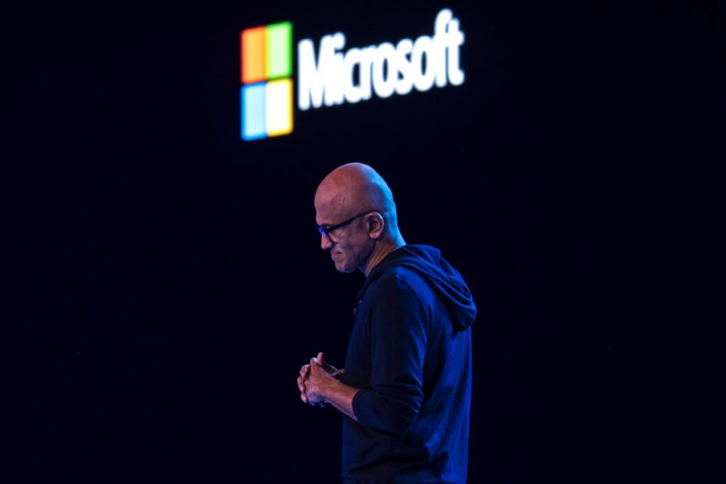 Microsoft se une a la tendencia de reducción de costos de IA al aumentar la dependencia de modelos propietarios