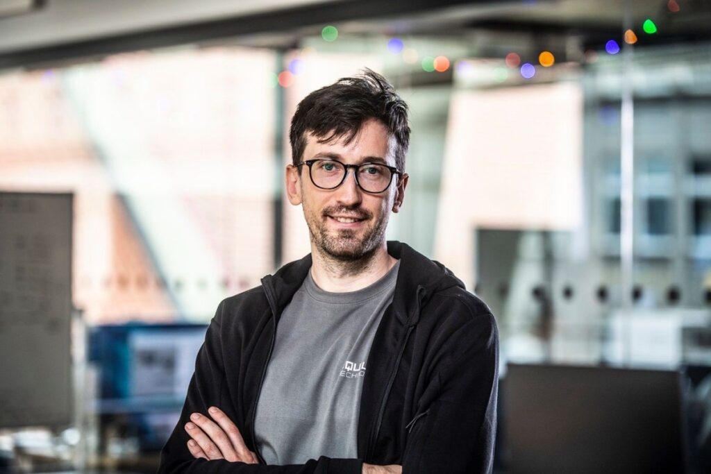 El trío DeepMind detrás de la IA del póquer ahora gana dinero con fondos de cobertura cuantitativos