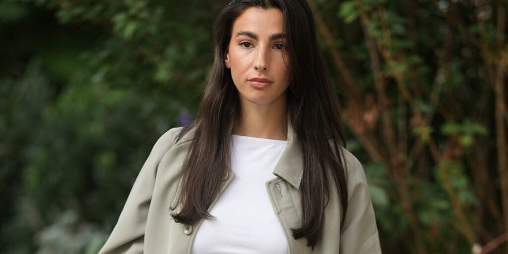 El trench corto verde de Zara que las más estilosas llevarán este otoño 2026