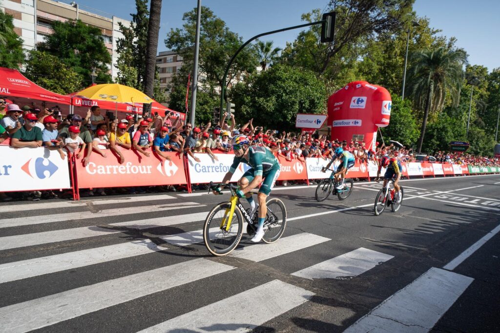 Vuelta a España | Resumen y clasificaciones tras la etapa 16: Brennan no tiene rival al esprint