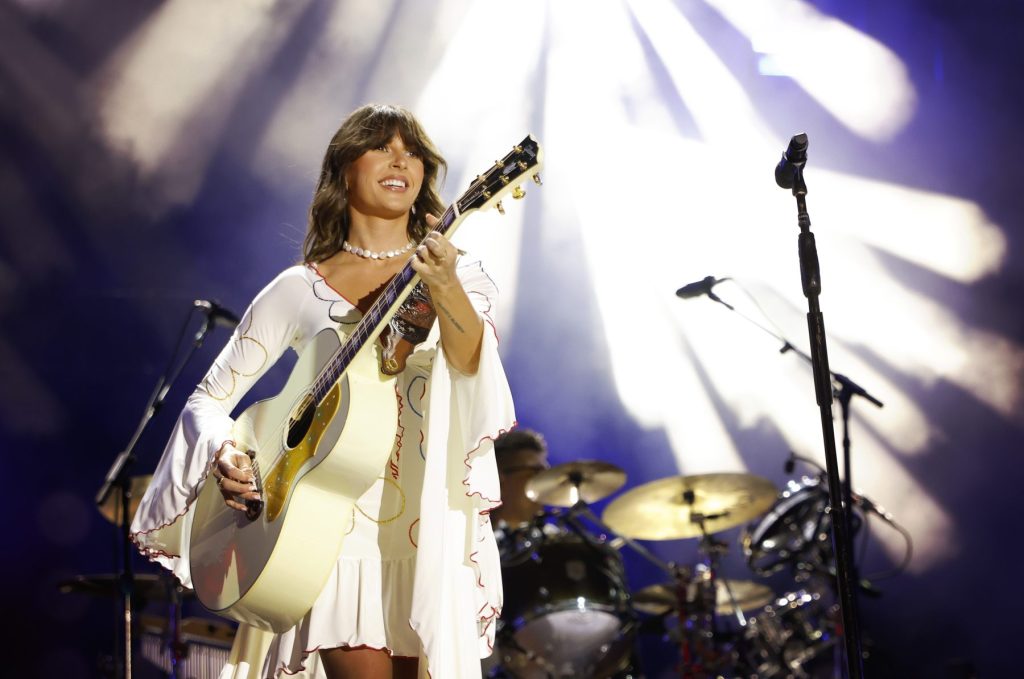 ‘Choosin’ Texas’ suma 22 semanas en el No. 1 del Hot 100