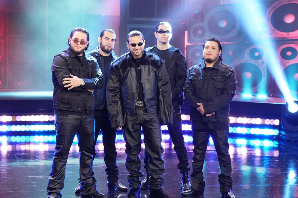 Fuerza Regida rompe récord en Palacio de los Deportes con 10 fechas