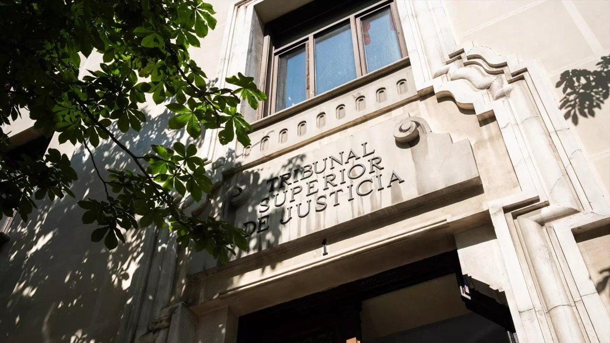 El TSJM archiva la queja contra Peinado por afirmar que la Policía podría ayudar a Begoña Gómez a huir