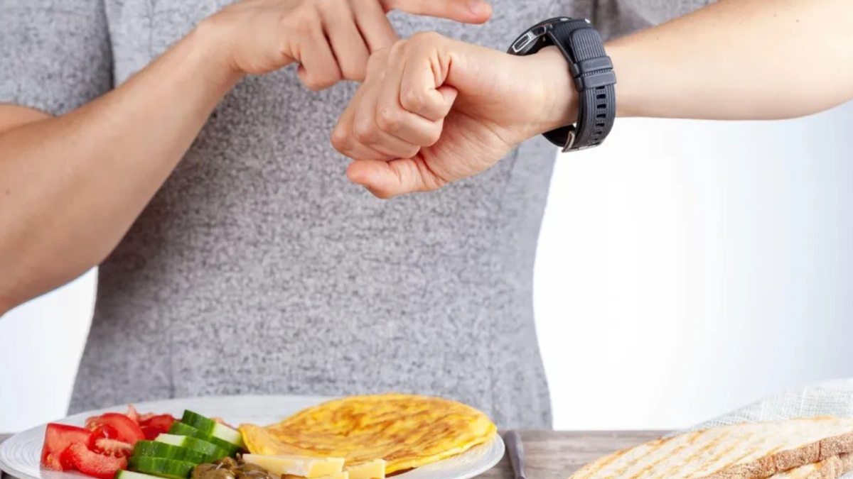 “La hora perfecta para cenar es a las 6 de la tarde”