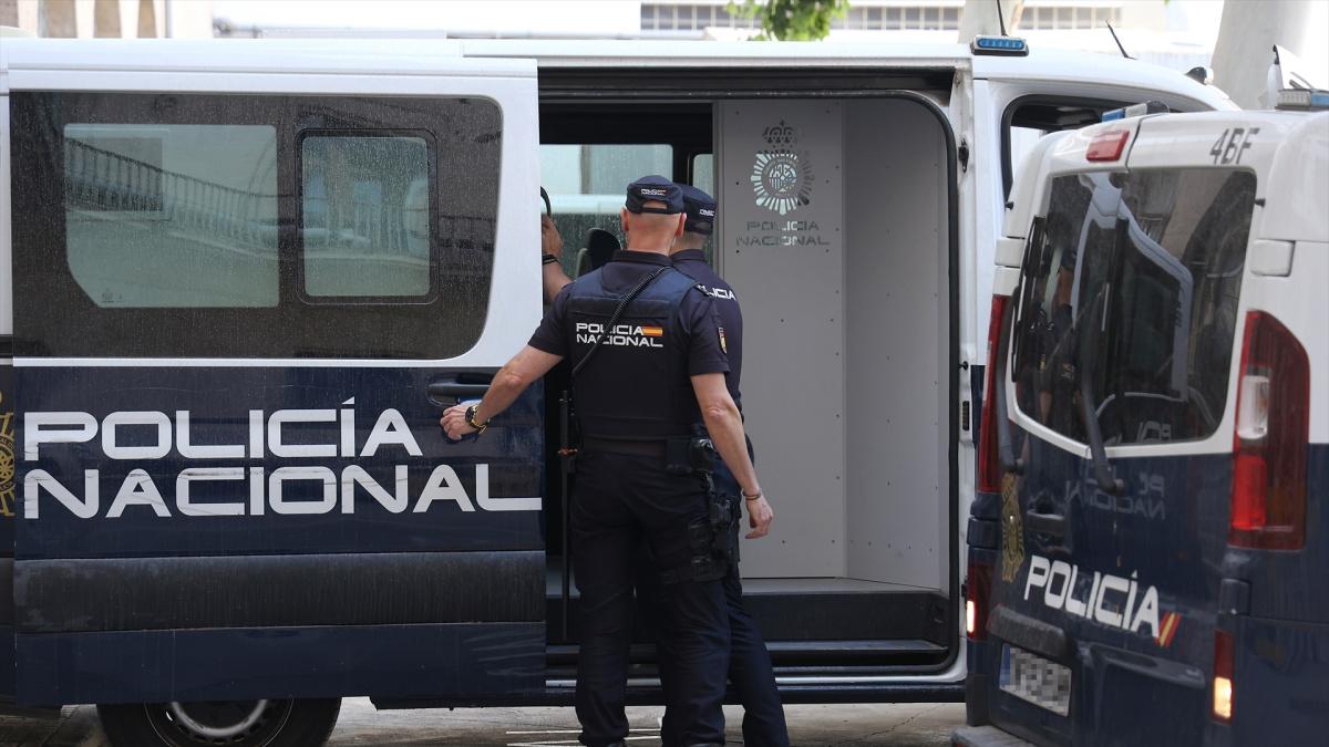 Cinco detenidos por la agresión a dos militantes de izquierda en las fiestas Oviedo