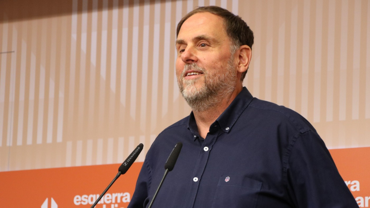 ERC y Comuns elevan sus exigencias hacia Illa dos meses después de aprobarle los Presupuestos