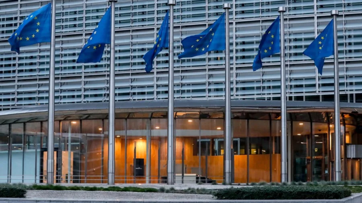 Bruselas refuerza a los ayuntamientos en la lucha contra Booking y Airbnb