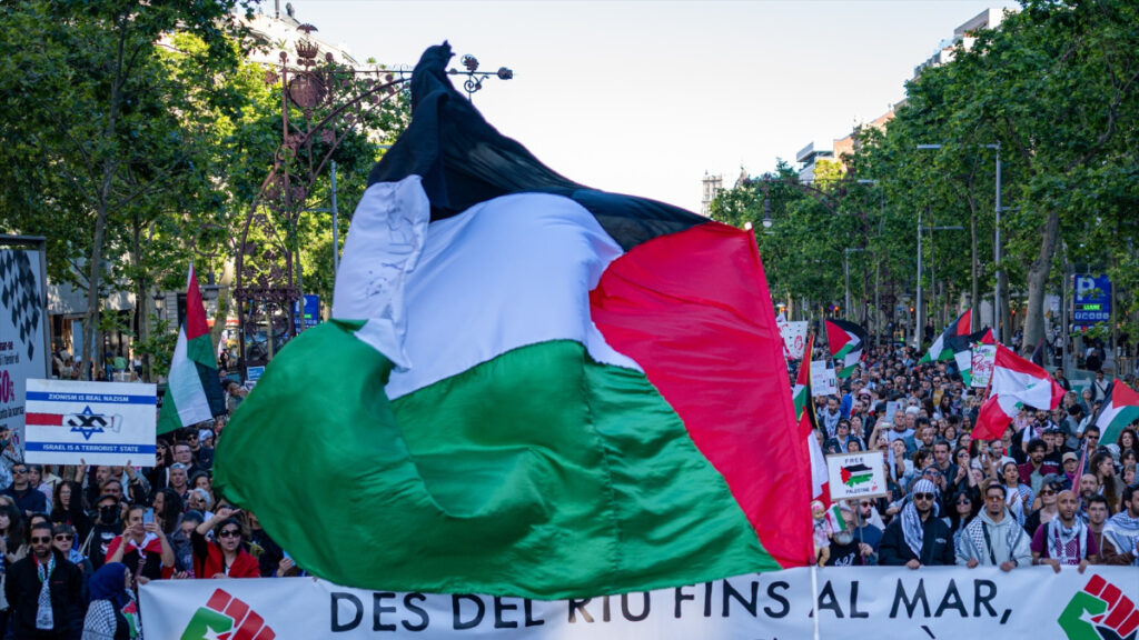 El ‘lobby’ sionista ACOM despliega una ofensiva judicial contra escritores, periodistas y universidades desde el inicio del genocidio en Gaza