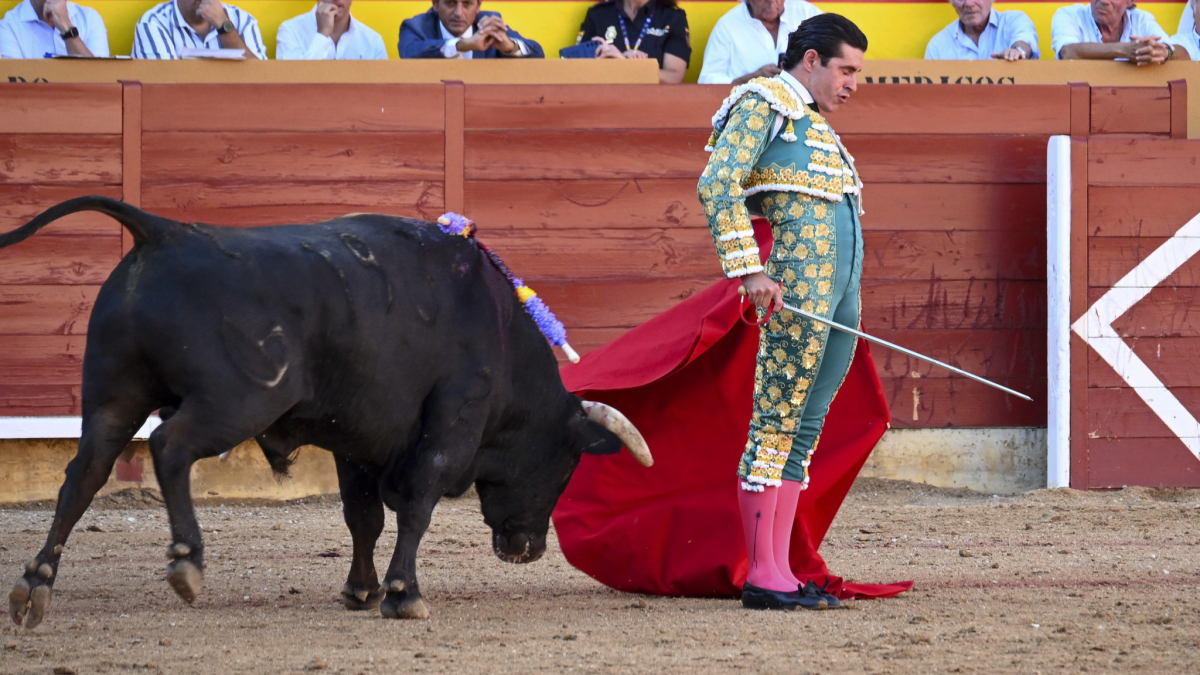 quién torea, horarios y dónde ver en TV las corridas