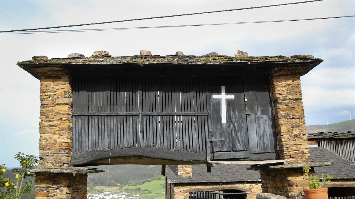 Asturias permitirá usos turísticos y hosteleros en los hórreos para frenar su abandono