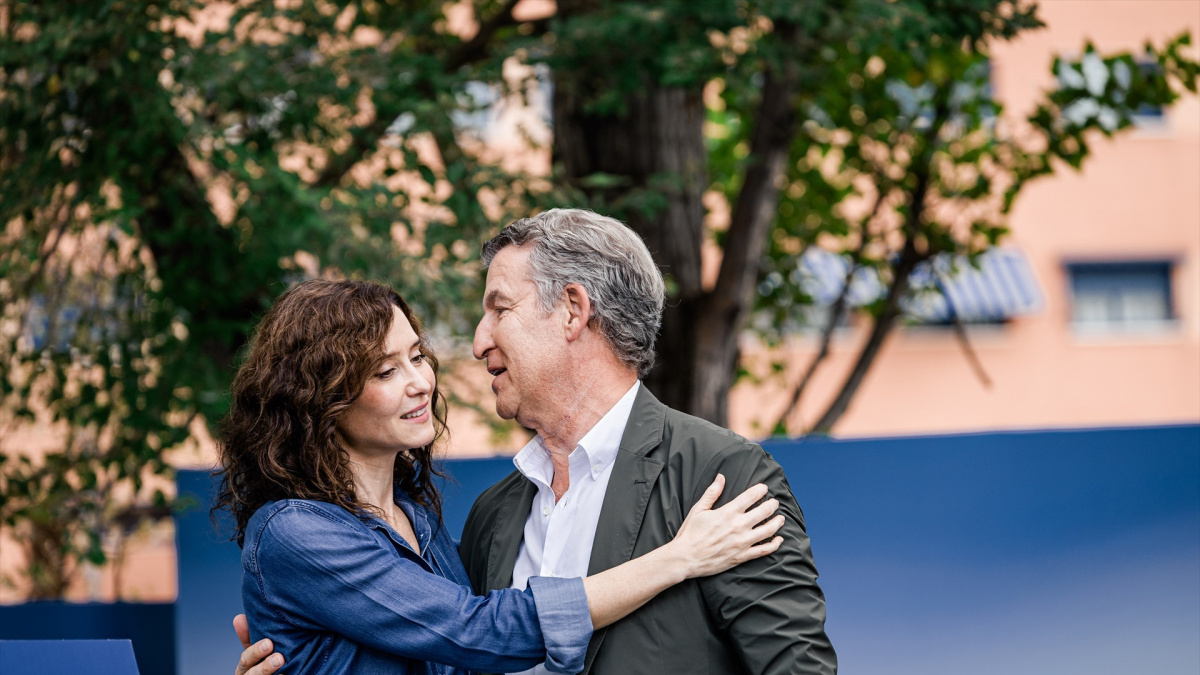 Feijóo omite la polémica del ático de Ayuso y dice que está «muy orgulloso del PP de Madrid»