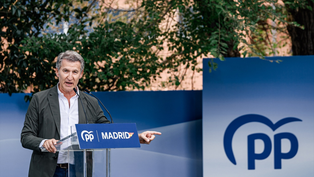 Feijóo sostiene sin pruebas que los informes del CNI que desclasificará el Gobierno están «recortados»
