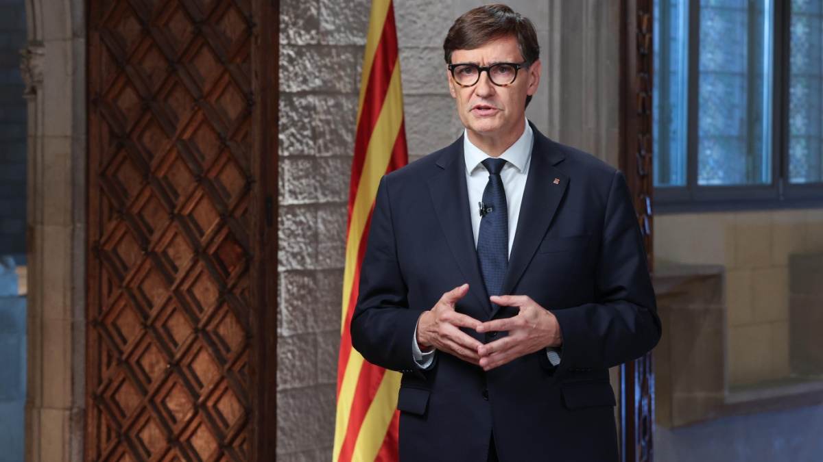 Illa aprovecha la Diada para advertir del riesgo de la extrema derecha: «No podemos permitir que nadie ponga en peligro la convivencia de Catalunya»