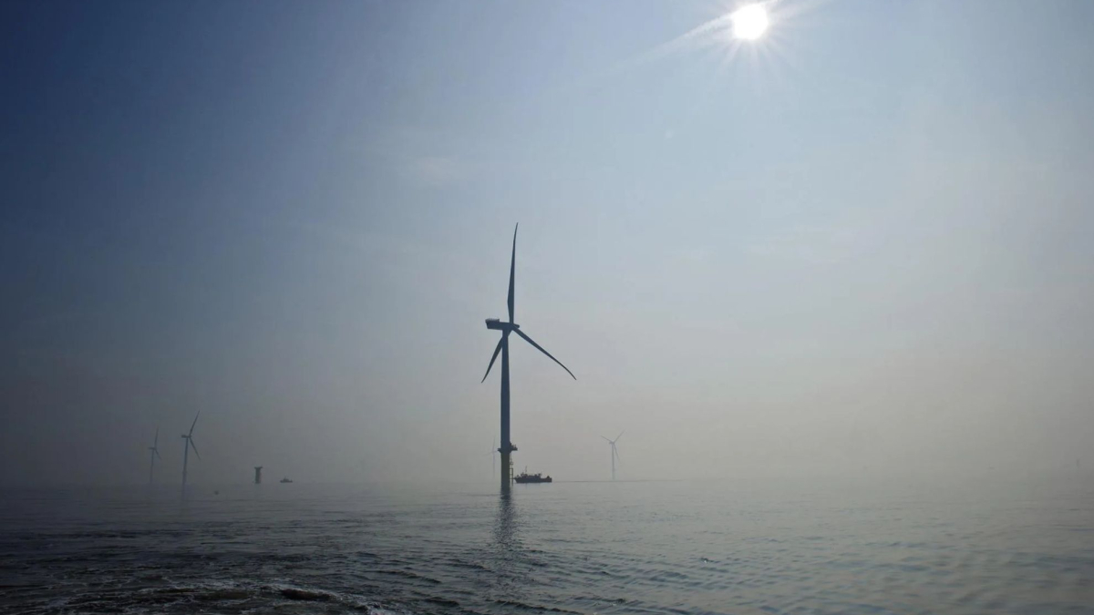 Bélgica hunde 23 bloques de hormigón de 22.000 toneladas en el Mar del Norte para construir la primera isla artificial de energía del mundo