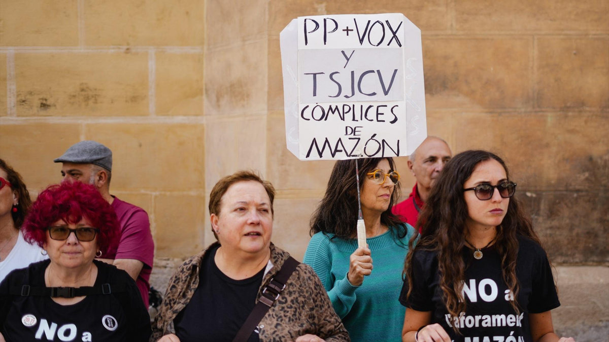 Los socialistas acuden al Constitucional para intentar reabrir la comisión de la DANA en Les Corts