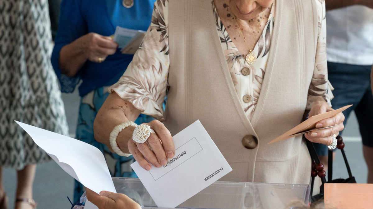 La Junta Electoral ejecuta dividida la orden del Supremo sobre la ‘ley de nietos’