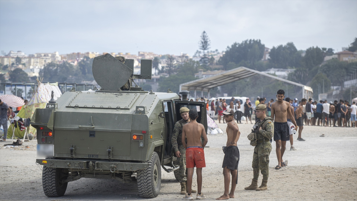 Sumar y Podemos exigen al Gobierno que investigue y lleve a la Fiscalía las denuncias a militares por agresiones a migrantes en Ceuta