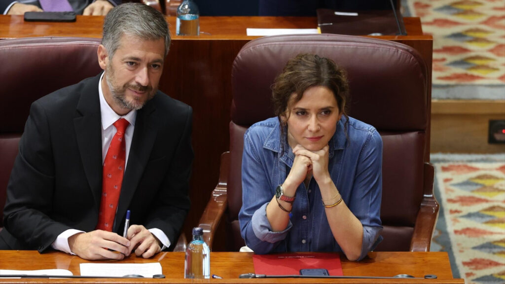 Los dos agujeros del ‘caso ático’ de Ayuso: sin expediente de compra y una «necesidad» de uso que desaparece en tres días