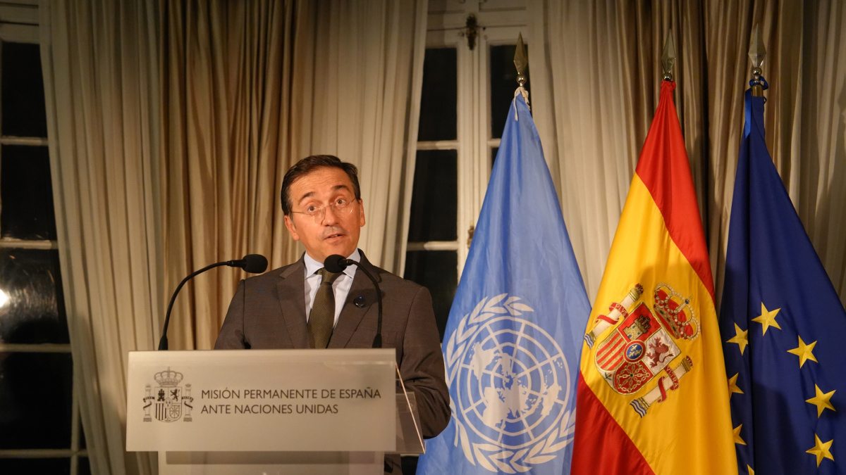 Albares se reunirá con el ministro de Exteriores marroquí para tratar la situación de Ceuta