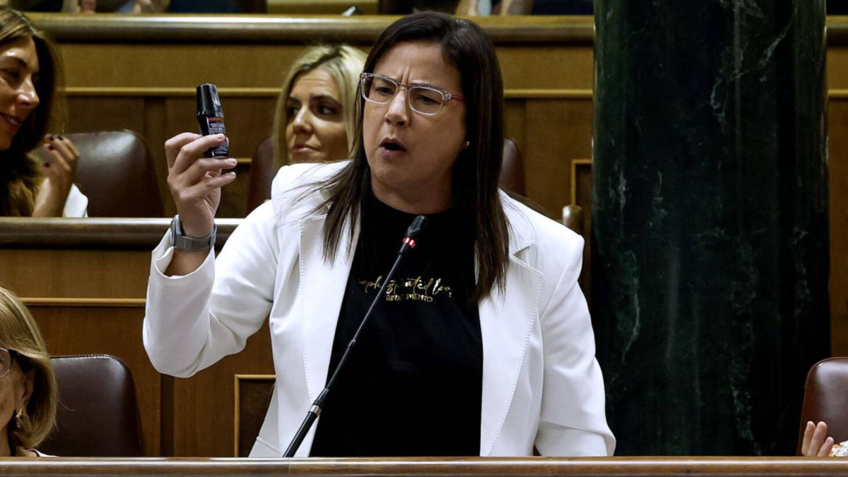 Armengol expulsa del Congreso a Ana Belén Vázquez Blanco, diputada del PP, por sacar un bote de gas pimienta: “Es un arma”