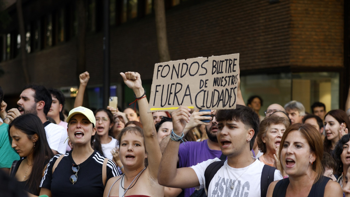 Sumar consigue más de 12.000 firmas en tres horas para que el Gobierno expropie el piso de Maricarmen