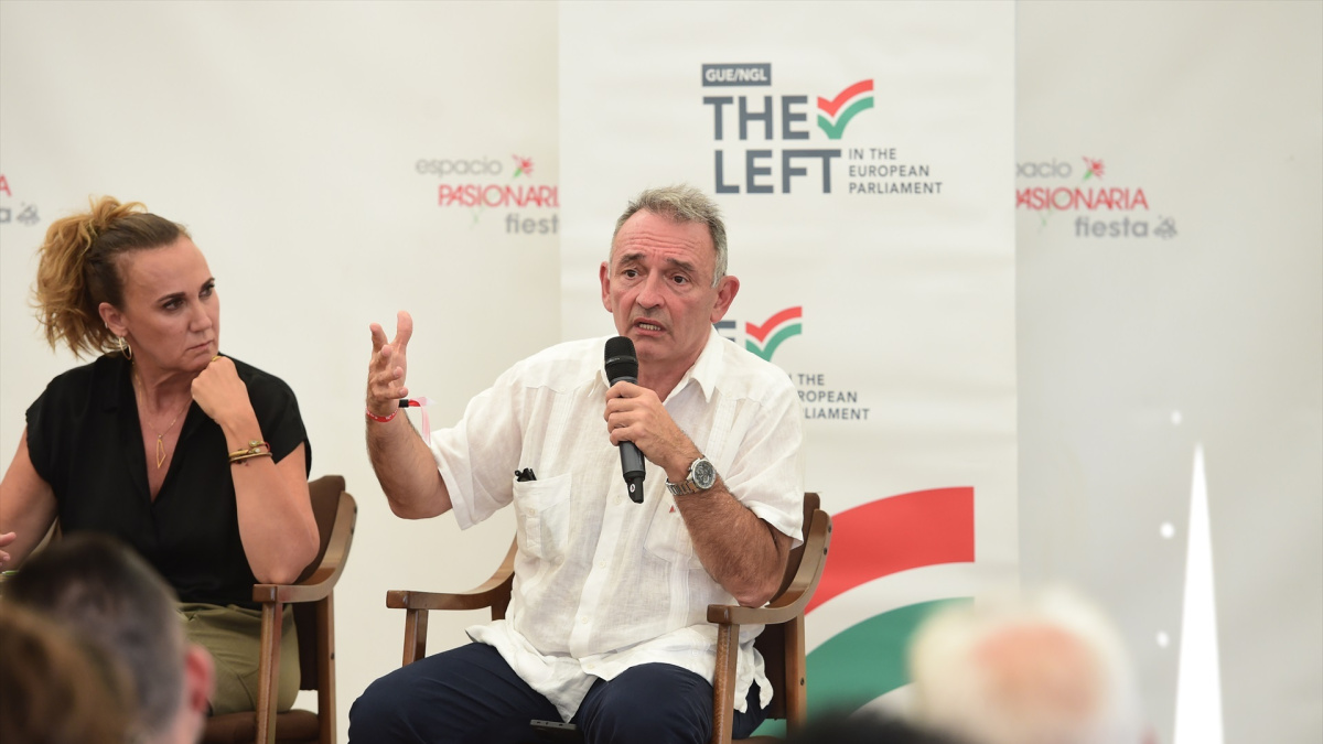 Enrique Santiago: «IU y el PCE tienen la mayor responsabilidad de organizar el nuevo Frente Amplio»
