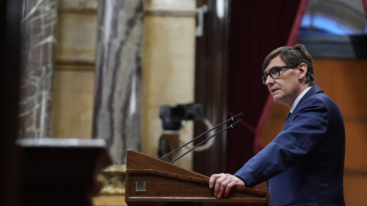 La compra conjunta de pisos entre Govern y ciudadanos y un fondo antidesahucios, las nuevas vías de Illa para resolver la crisis de la vivienda