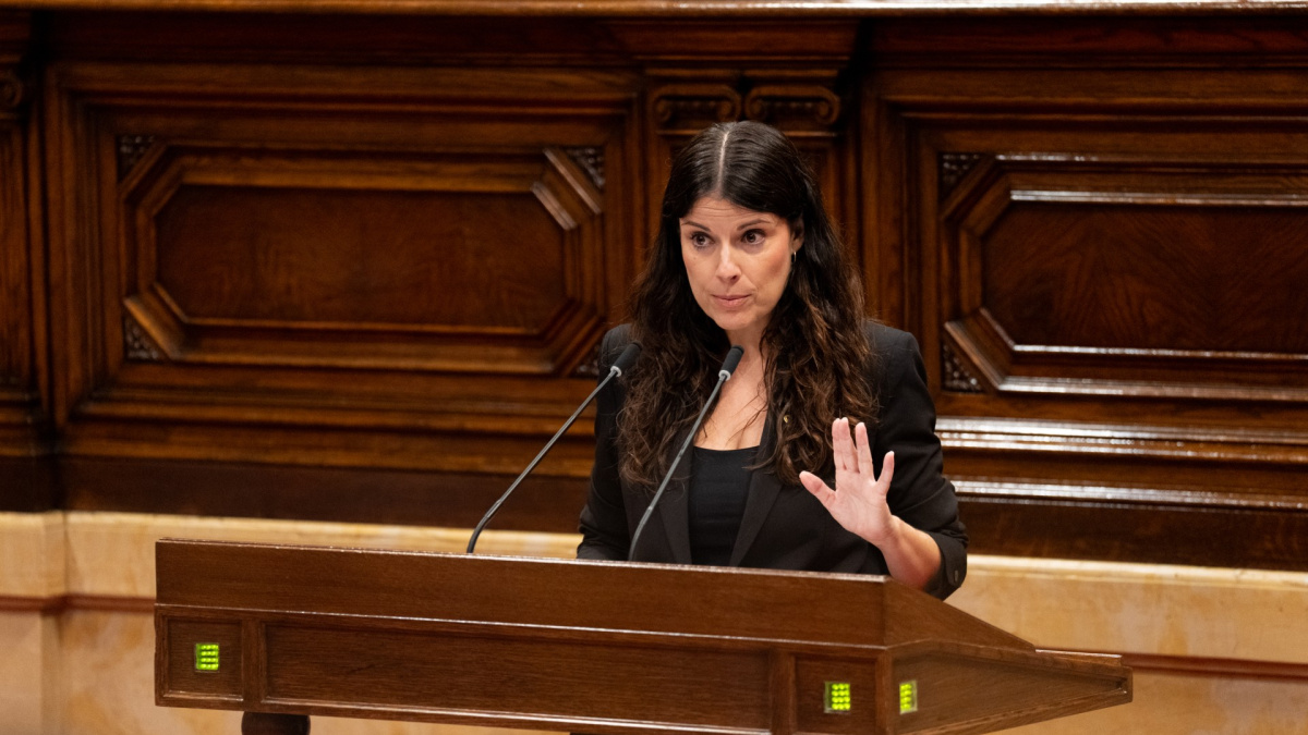 Junts propone en el Parlament reprobar a Illa y lo califica como el «peor presidente de la Catalunya moderna»