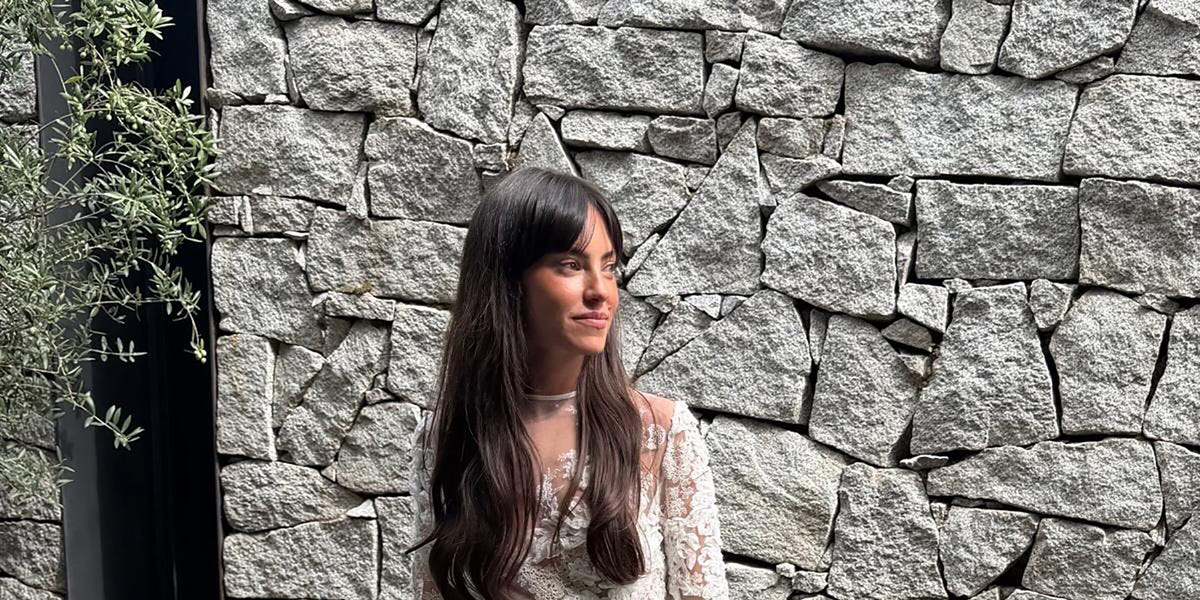 Mimi, la madre de bautizo más boho romántica, vuelve a confiar en Helena Mareque para crear su conjunto más especial