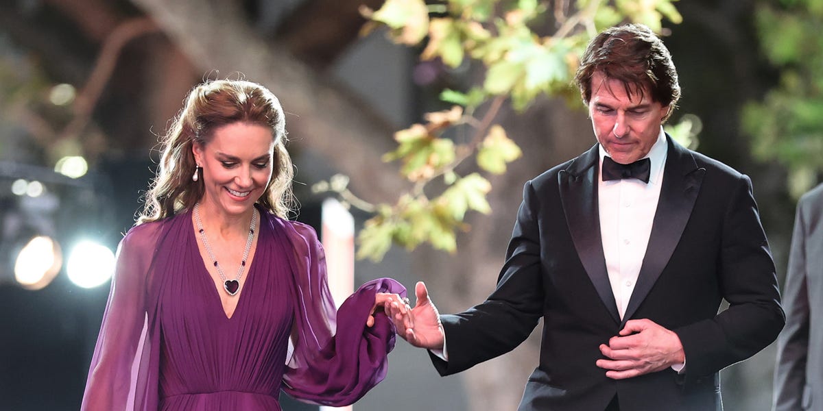 Kate Middleton reaparece cuatro años después junto a Tom Cruise con un vestido boho de pasarela en una premiere