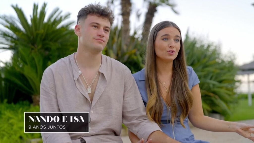 ‘La isla de las tentaciones 11’ vivió su primera hoguera de confrontación: Así han abandonado Nando e Isa el ‘reality’