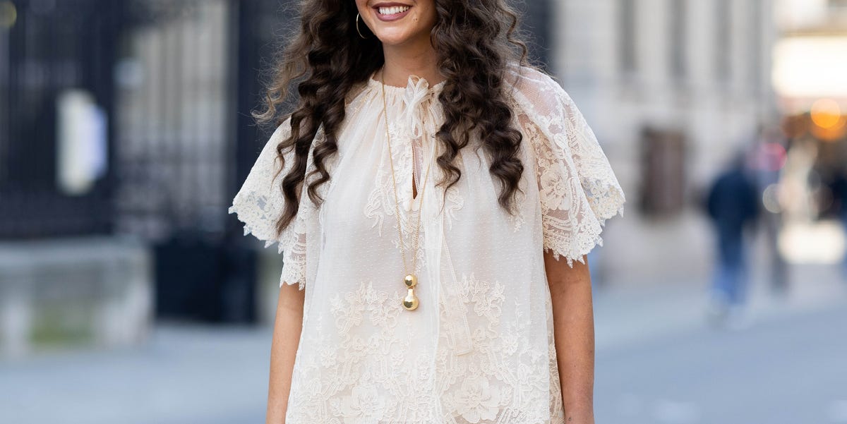 Acaban de llegar a Zara los 5 vestidos largos ‘boho chic’ preciosos que más rejuvenecen y estilizan en entretiempo
