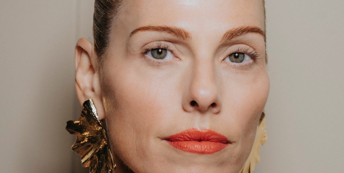 “Existen alternativas a la medicina estética que pueden mejorar, rejuvenecer y refrescar la mirada sin pasar por quirófano»