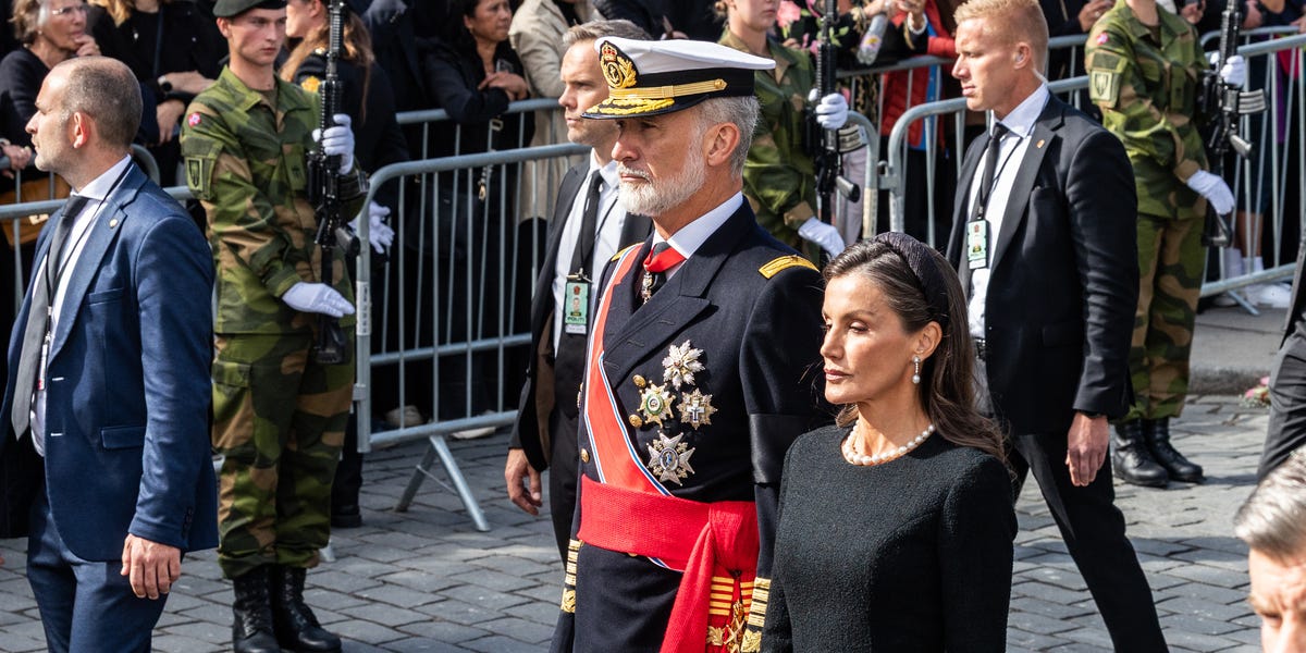 La reina Letizia y Máxima de Holanda coinciden en este detalle de su look durante el funeral del rey Harald de Noruega