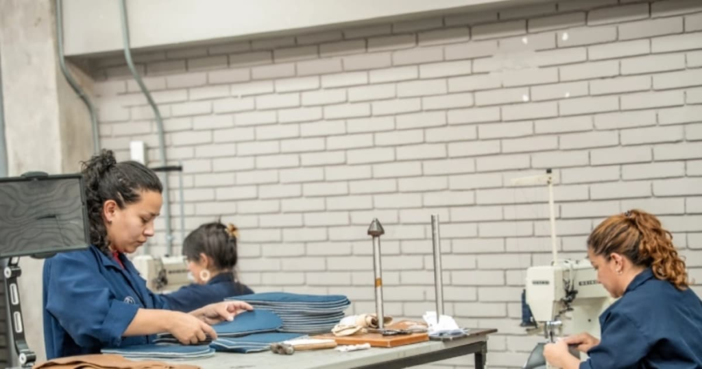 Curso gratis reducción pérdidas en empresas y negocios de Bogotá 2026