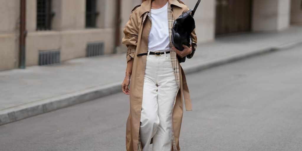 Arrasan en Zara los vaqueros blancos perfectos para llevar con botas ‘cowboy’ en otoño