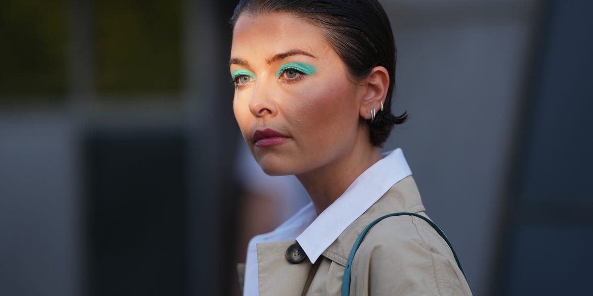 Lleva horas en Zara y este trench verde ya se ha posicionado como el objeto de deseo del otoño 2026