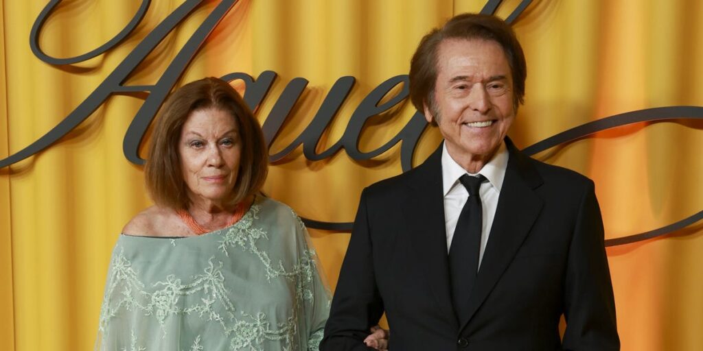 Natalia Figueroa reaparece elegantísima a los 87 años en la presentación del documental de Netflix sobre vida de Raphael