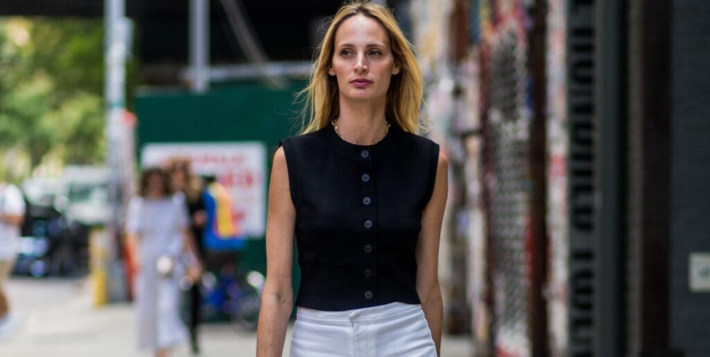 20 looks minimalistas para el fin de semana y para el primer día de colegio de tus hijos