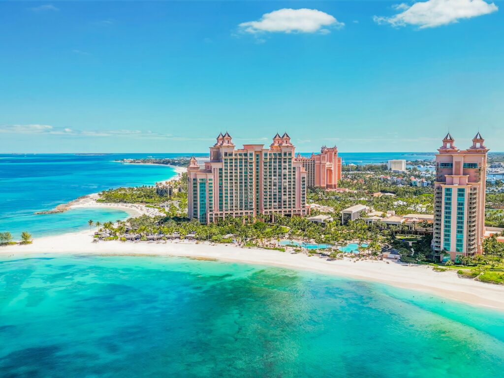 cómo es por dentro Atlantis, el colosal resort de Bahamas que funciona como un destino en sí mismo
