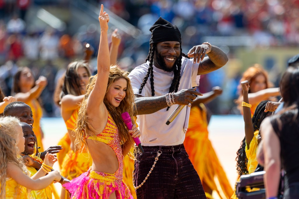 Shakira logra su primer No. 1 en Rhythmic Airplay con ‘Dai Dai’