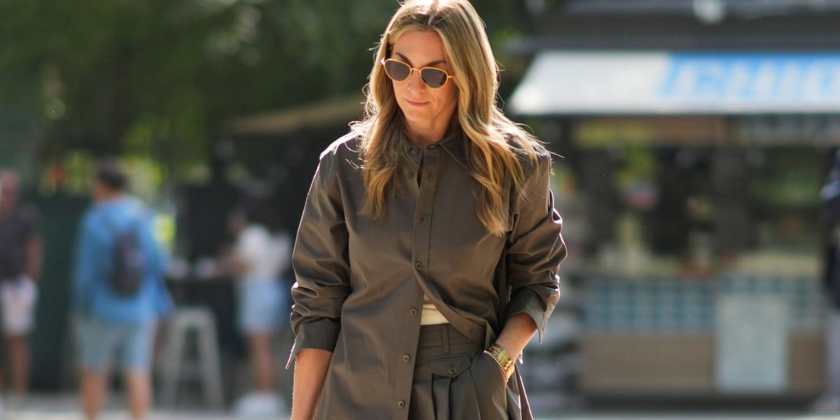 Zara estrena tres conjuntos de blusa y falda de comodidad lujosa para llevar con botas altas
