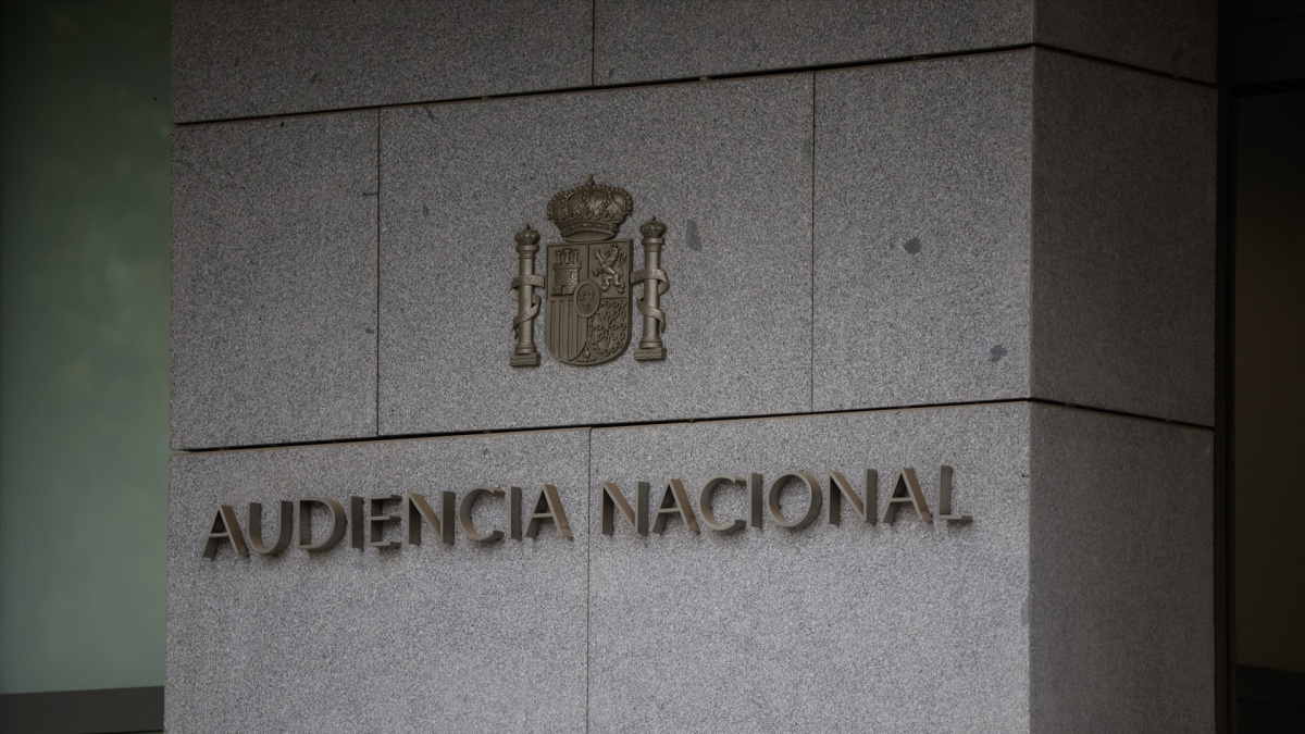 El juez pregunta a la Fiscalía si imputa al PSOE en el ‘caso Leire’ tras pedirlo el PP